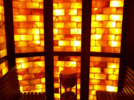 Sószoba LED háttér-világítással